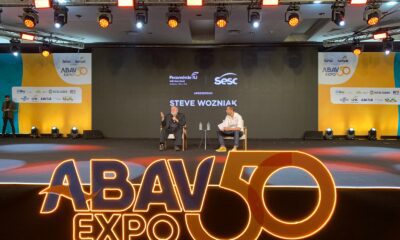 Palestra de Steve Wozniak na cerimônia de abertura da 50ª ABAV EXPO.