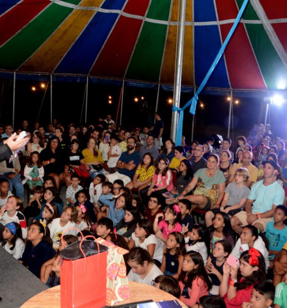 Apresentação do mágico Gustavo Vierini