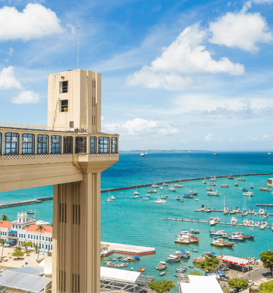 Salvador, um dos destinos para se aprofundar através de um audiolivro.