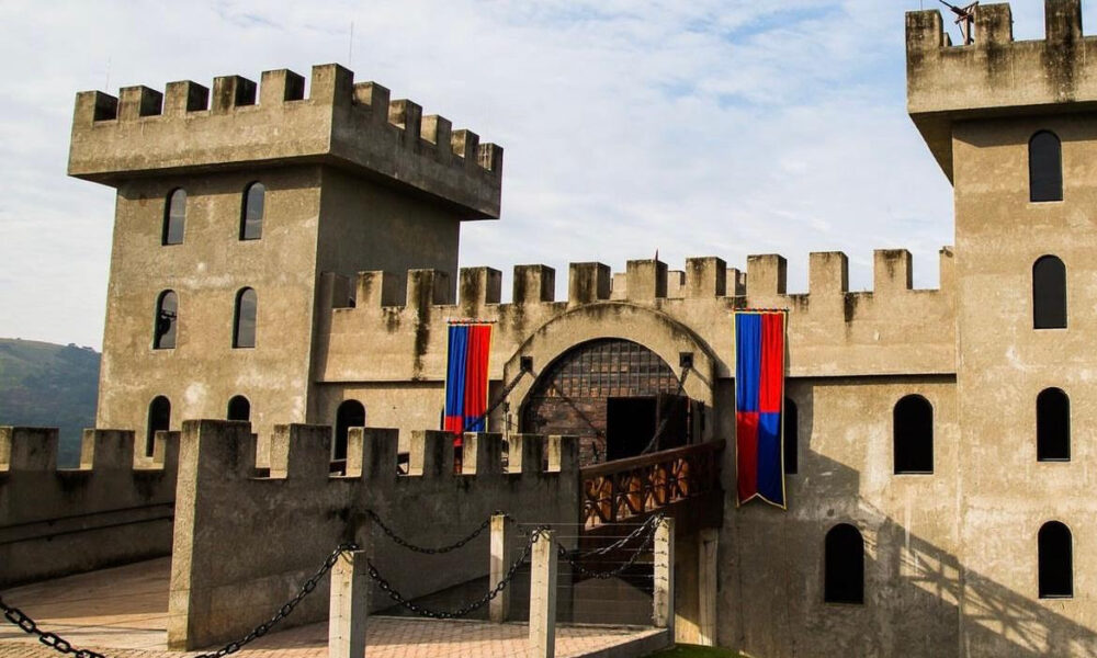 Viva uma experiência medieval no O Castelo em São Roque - Uai Turismo